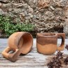 tasse en bois brut